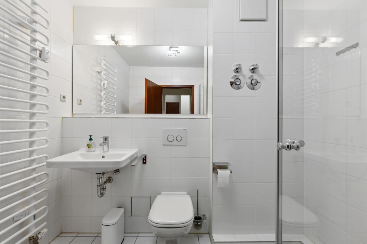 Eindrucksvolle Zwei-Zimmer-Wohnung Mit Balkon Und Grosser Kueche Лайпциг Екстериор снимка